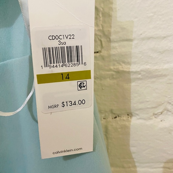 🆕 Calvin Klein Sleeveless Cascading Ruffle Dress - Picture 4 of 4